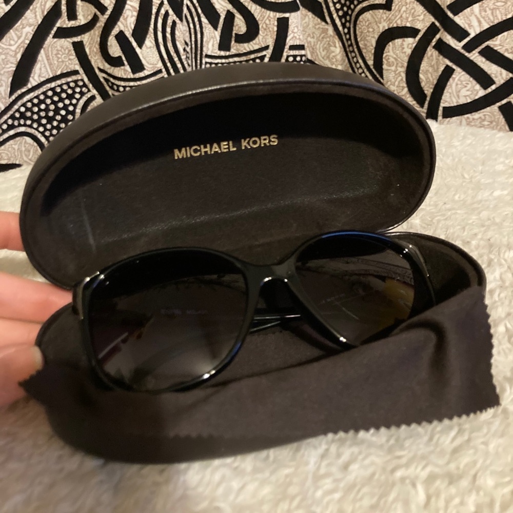 Michael Kors Sunglasses Women’s - Picture 5 of 6